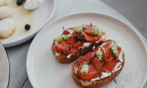 Moda na włoskie jedzenie i przekąski – crostini